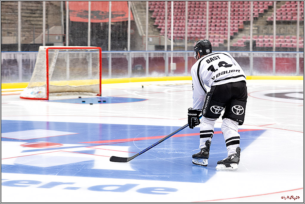 PENNY DEL WINTERGAME;  Kölner Haie Training; Köln, 02.12.2022